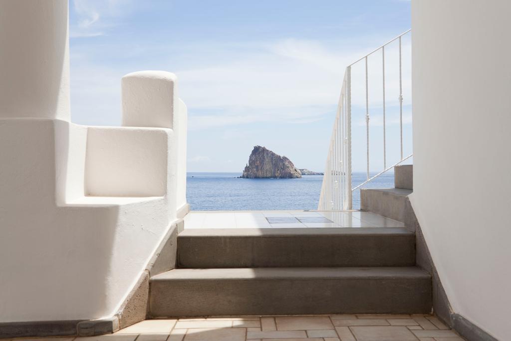 Hotel La Terrazza Panarea Exterior foto