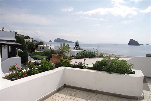 Hotel La Terrazza Panarea Exterior foto