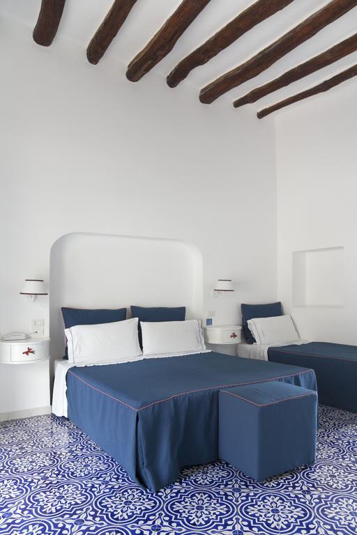 Hotel La Terrazza Panarea Exterior foto